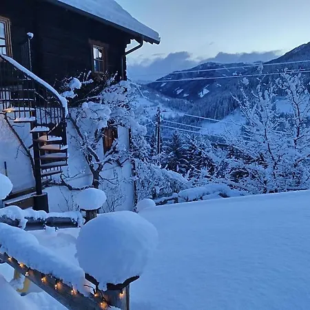 Fw Schnuckel In 300a Altem Bergbauernhaus 1110m アパート *