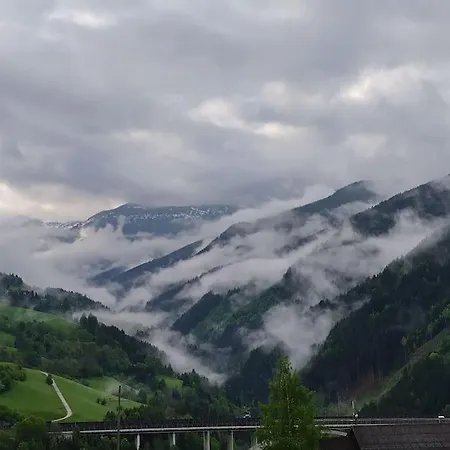 Fw Schnuckel In 300a Altem Bergbauernhaus 1110m アパート